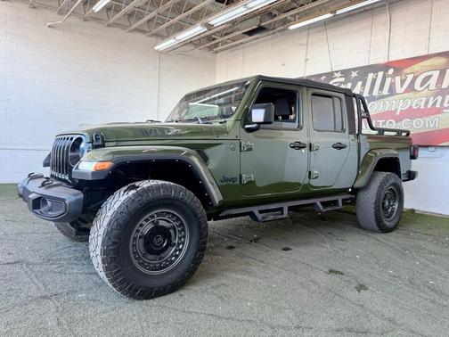 2022 Jeep Gladiator Sport