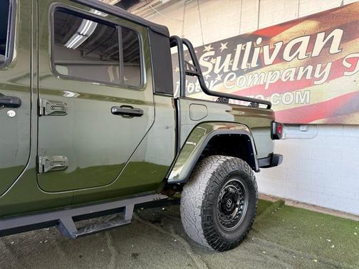2022 Jeep Gladiator Sport