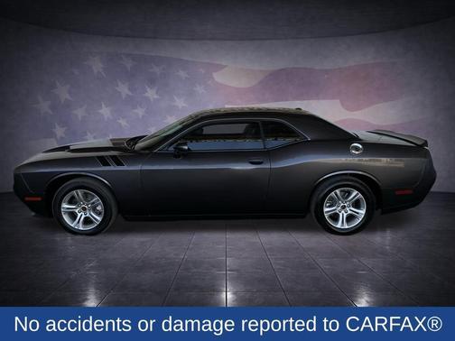 Granite Crystal Clearcoat Metallic 2023 Dodge Challenger SXT