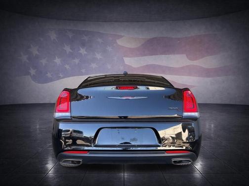 Gloss Black 2022 Chrysler 300 S