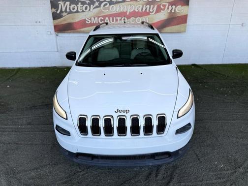 2016 Jeep Cherokee Sport