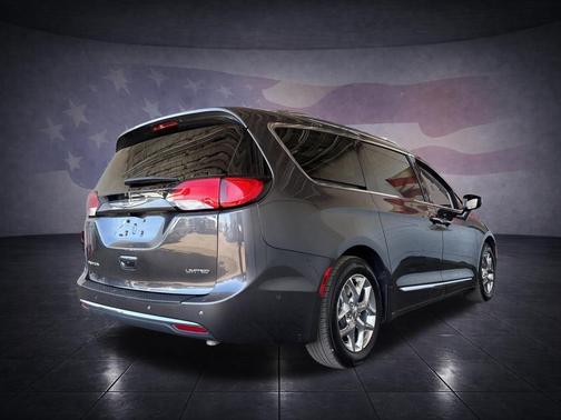 Granite Crystal 2019 Chrysler Pacifica Limited