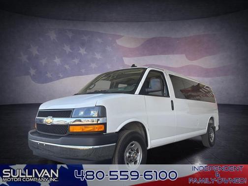 Summit White 2025 Chevrolet Express 3500 LT