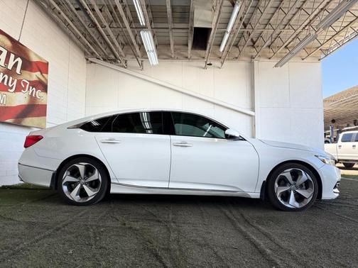 2020 Honda Accord Touring 2.0T