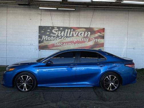 2019 Toyota Camry SE