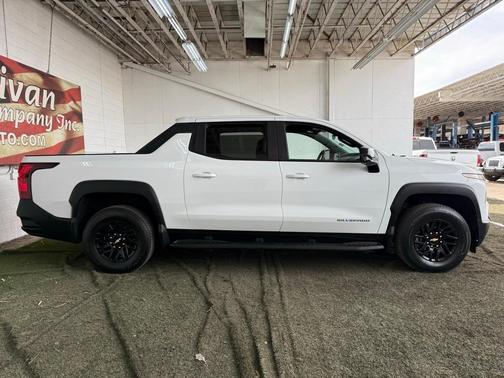 2024 Chevrolet Silverado EV WT