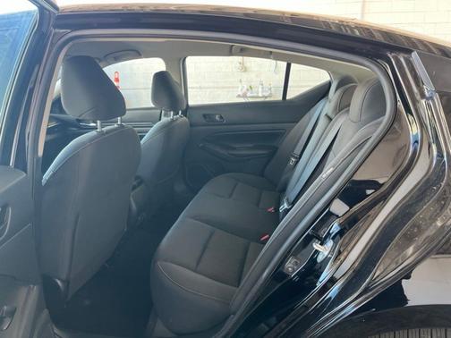 Black 2024 Nissan Altima 2.5 SV