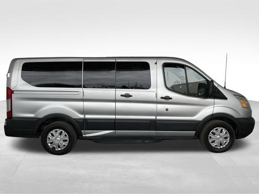 2017 Ford Transit-150 XLT