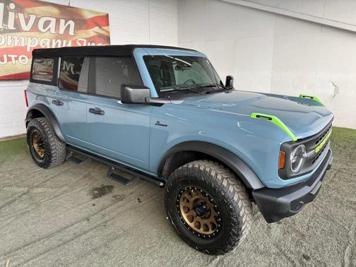 2022 Ford Bronco Base