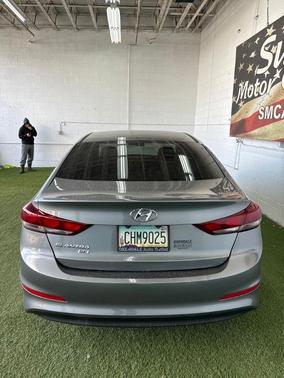 2018 Hyundai ELANTRA SE
