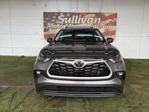 2022 Toyota Highlander LE