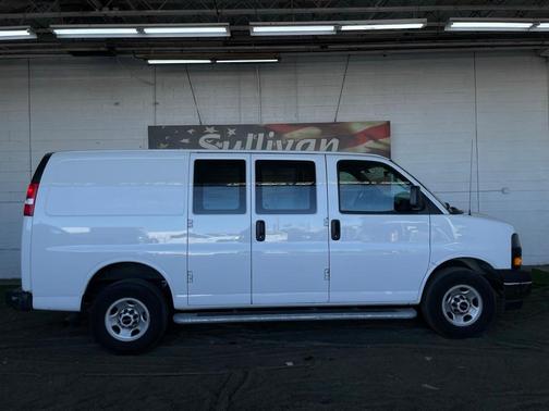2024 GMC Savana 2500 Work Van