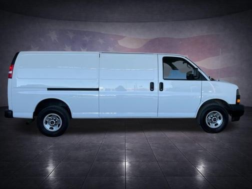 2023 GMC Savana 2500 Work Van