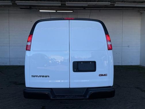 2023 GMC Savana 2500 Work Van