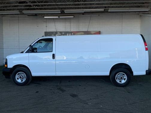 2023 GMC Savana 2500 Work Van