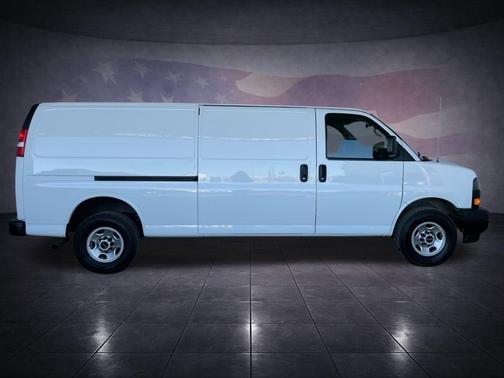 2023 GMC Savana 2500 Work Van