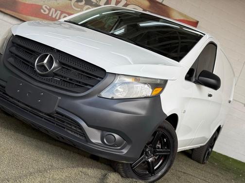 2018 Mercedes-Benz Metris Base