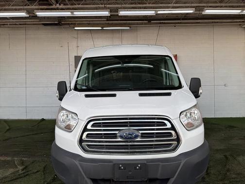 2017 Ford Transit-150 XLT