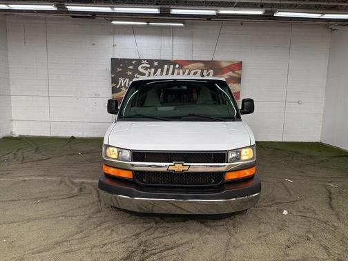 2017 Chevrolet Express 3500 LT