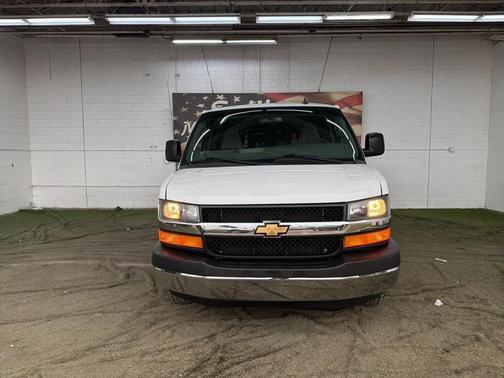 2017 Chevrolet Express 3500 LT