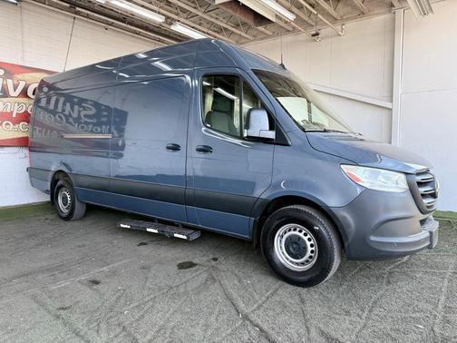 2019 Mercedes-Benz Sprinter 2500 High Roof