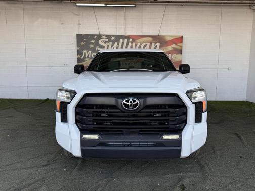 2025 Toyota Tundra SR5