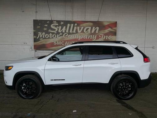 2023 Jeep Cherokee Altitude Lux