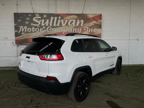 2023 Jeep Cherokee Altitude Lux