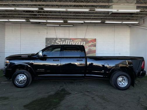 2025 RAM 3500 Limited