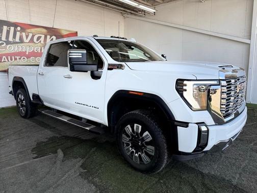 2024 GMC Sierra 2500 Denali