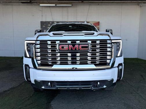 2024 GMC Sierra 2500 Denali