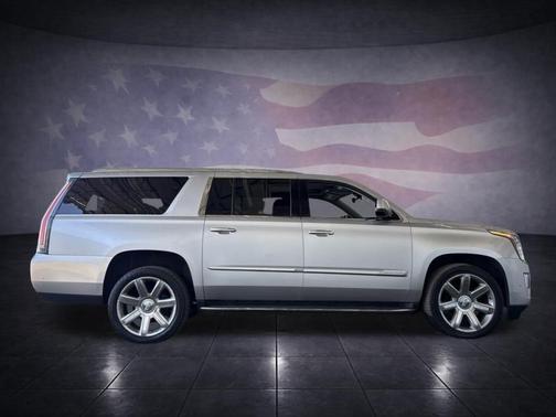 Radiant Silver 2020 Cadillac Escalade ESV Luxury