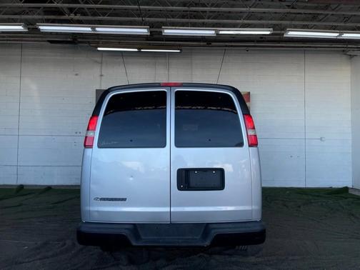 2016 Chevrolet Express 2500 LS