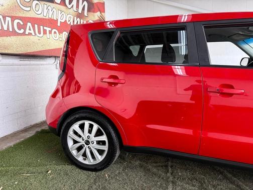 2017 Kia Soul +