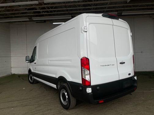 2020 Ford Transit-250 Base
