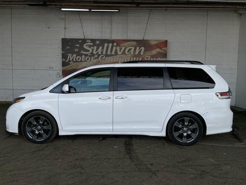 2017 Toyota Sienna SE