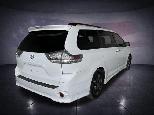 2017 Toyota Sienna SE