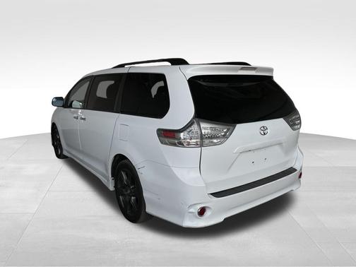 2017 Toyota Sienna SE