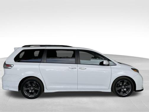 2017 Toyota Sienna SE