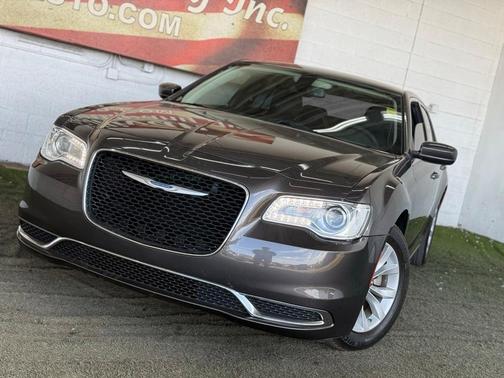 2022 Chrysler 300 Touring