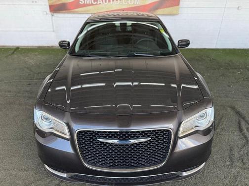 2022 Chrysler 300 Touring