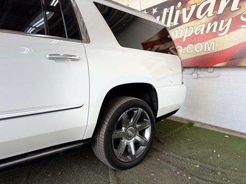 2016 Cadillac Escalade ESV Premium