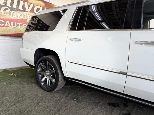 2016 Cadillac Escalade ESV Premium