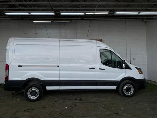2021 Ford Transit-250 Base