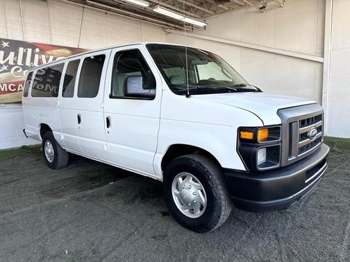 2011 Ford E350 Super Duty XL