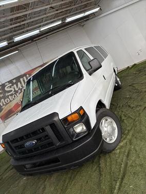 2011 Ford E350 Super Duty XL