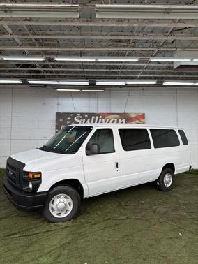 2011 Ford E350 Super Duty XL