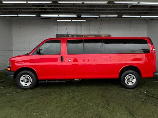 2015 Chevrolet Express 3500 LS