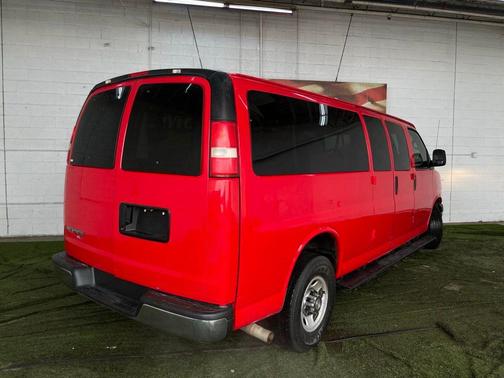 2015 Chevrolet Express 3500 LS