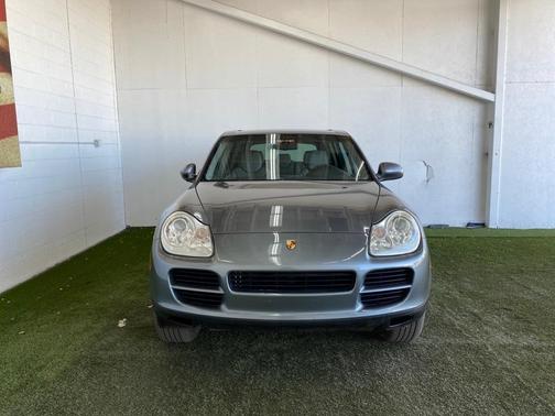 2004 Porsche Cayenne S